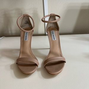 Steve Madden nude pumps